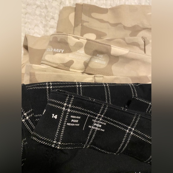 Old Navy Pixie Pants - Picture 3 of 3